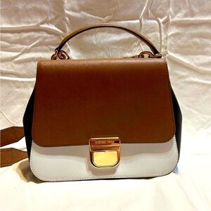 Like New Michael Kors satchel bag